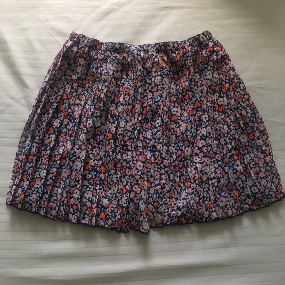 BCBGeneration Floral Print Mini Skirt - Picture 4 of 5